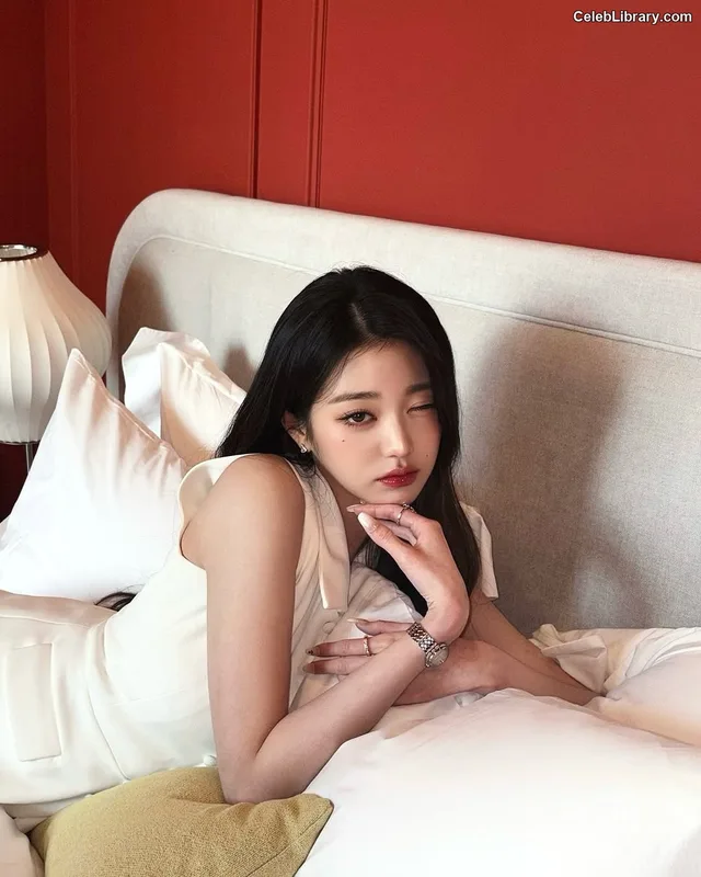 Jang Won-young 장원영 WONYOUNG photo 11 of 5846