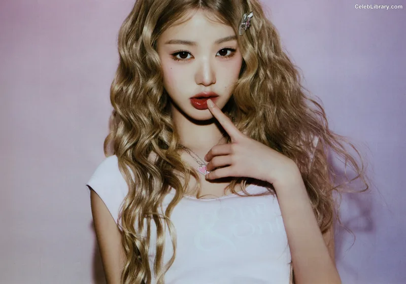 Jang Won-young  장원영 WONYOUNG photo 9 of 5846