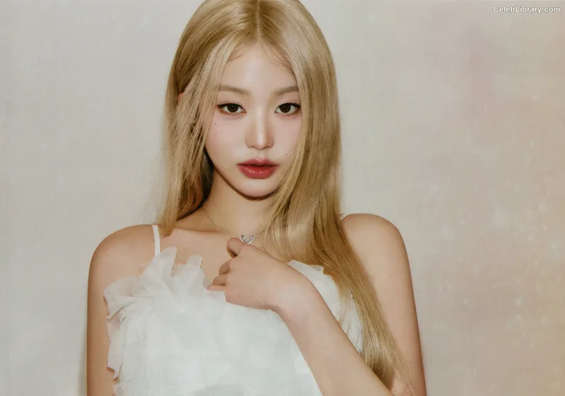 Jang Won-young  장원영 WONYOUNG photo 11 of 5846