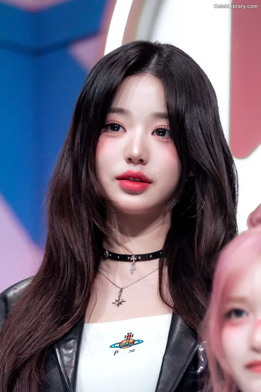 Jang Won-young  장원영 WONYOUNG photo 19 of 5846