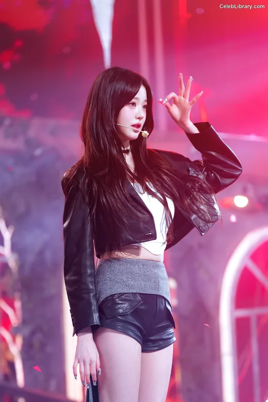 Jang Won-young  장원영 WONYOUNG photo 24 of 5846