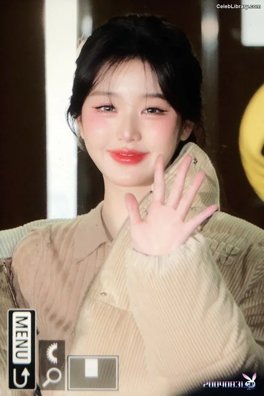 Jang Won-young  장원영 WONYOUNG photo 16 of 5846
