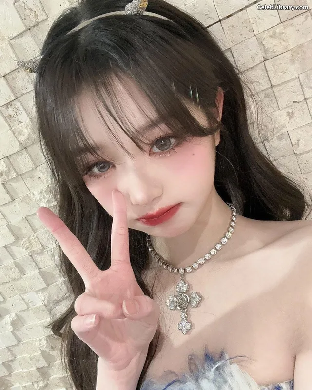 Jang Won-young  장원영 WONYOUNG photo 7 of 5846