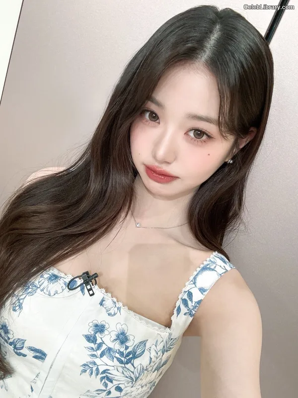 Jang Won-young  장원영 WONYOUNG photo 8 of 5846