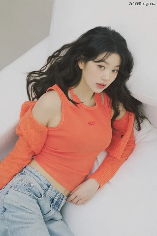 Jang Won-young  장원영 WONYOUNG photo 10 of 5846
