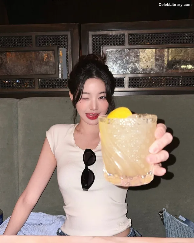 Jang Won-young  장원영 WONYOUNG photo 18 of 5846
