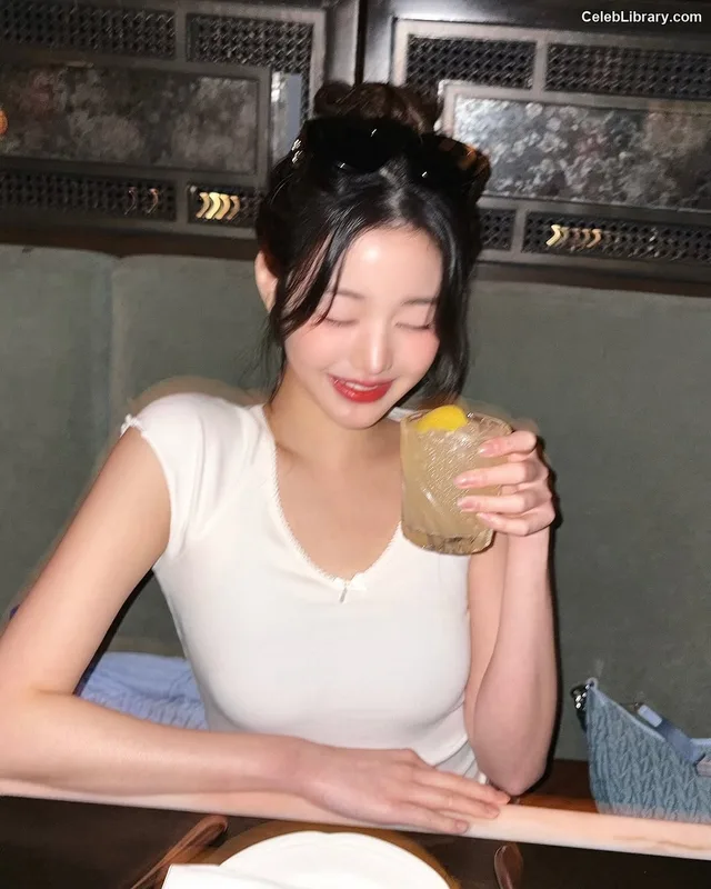 Jang Won-young  장원영 WONYOUNG photo 20 of 5846