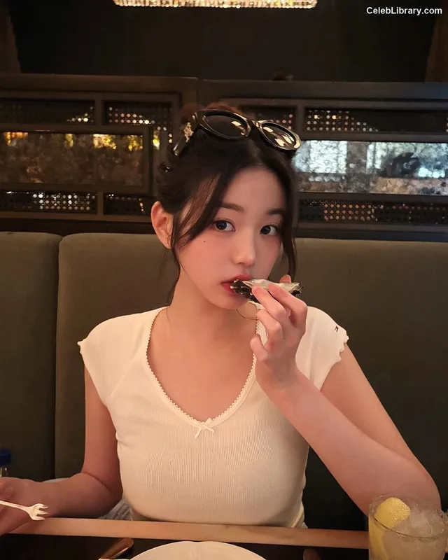 Jang Won-young  장원영 WONYOUNG photo 22 of 5846