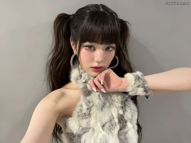 Jang Won-young  장원영 WONYOUNG photo 24 of 5846