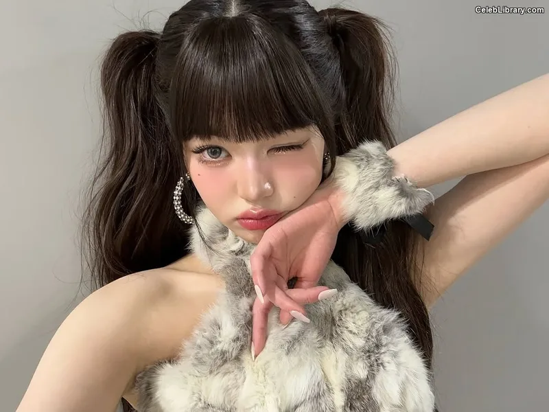 Jang Won-young  장원영 WONYOUNG photo 2 of 5846