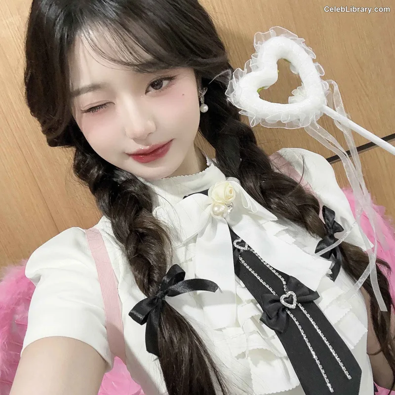 Jang Won-young  장원영 WONYOUNG photo 19 of 5846
