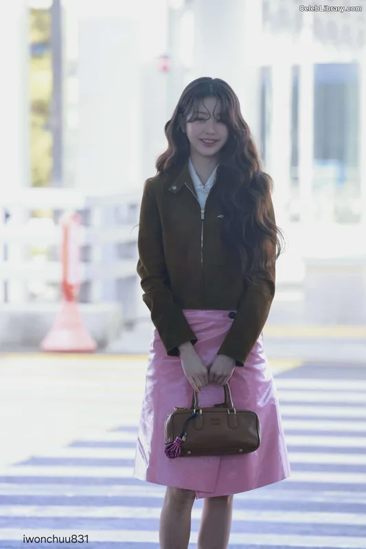 Jang Won-young  장원영 WONYOUNG photo 20 of 5846