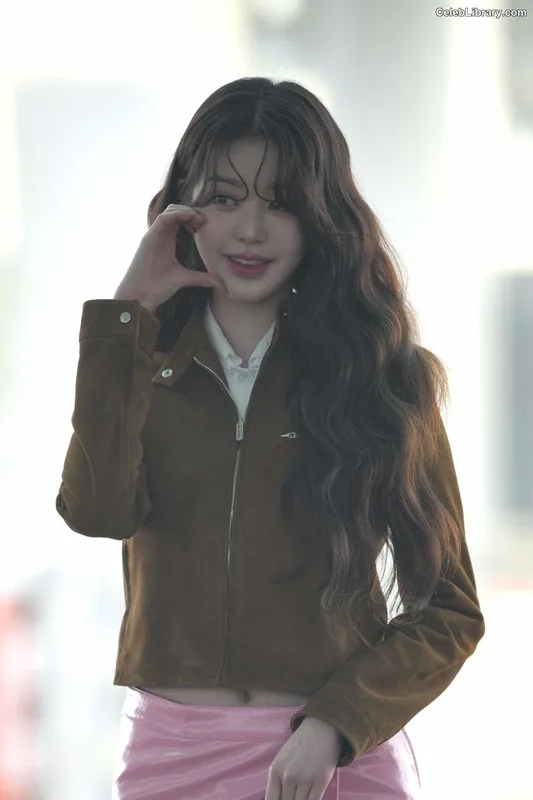 Jang Won-young  장원영 WONYOUNG photo 12 of 5846