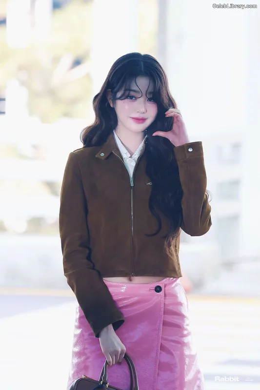 Jang Won-young  장원영 WONYOUNG photo 18 of 5846