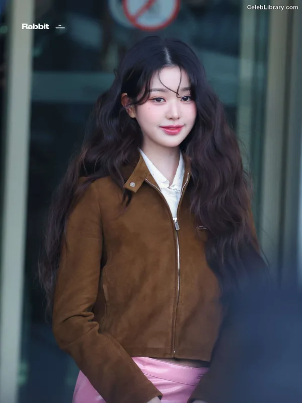 Jang Won-young  장원영 WONYOUNG photo 19 of 5846