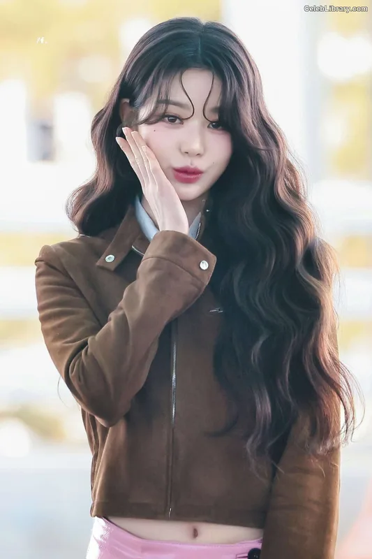 Jang Won-young  장원영 WONYOUNG photo 4 of 5846