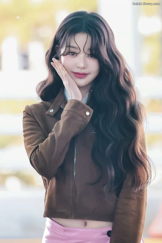 Jang Won-young  장원영 WONYOUNG photo 5 of 5846