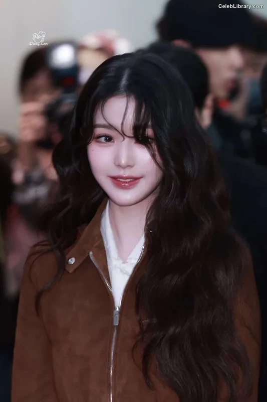 Jang Won-young  장원영 WONYOUNG photo 6 of 5846