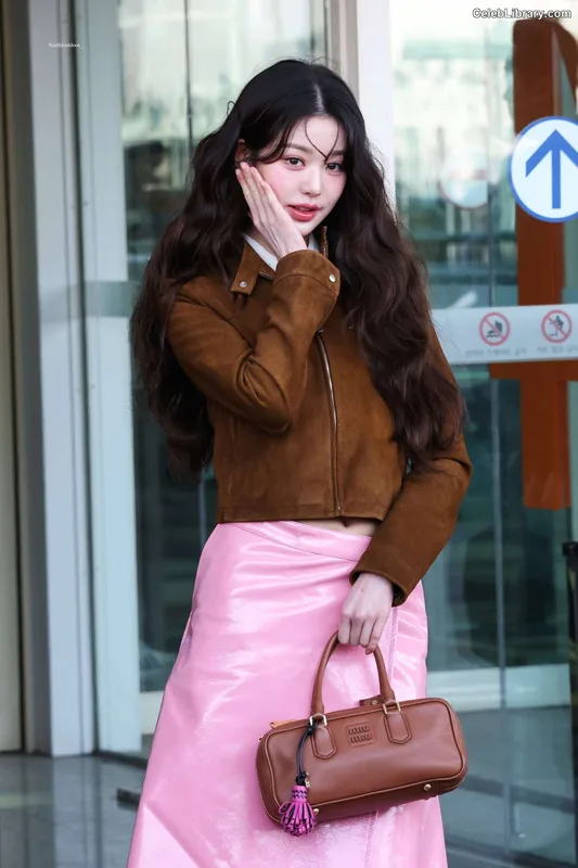 Jang Won-young  장원영 WONYOUNG photo 9 of 5846