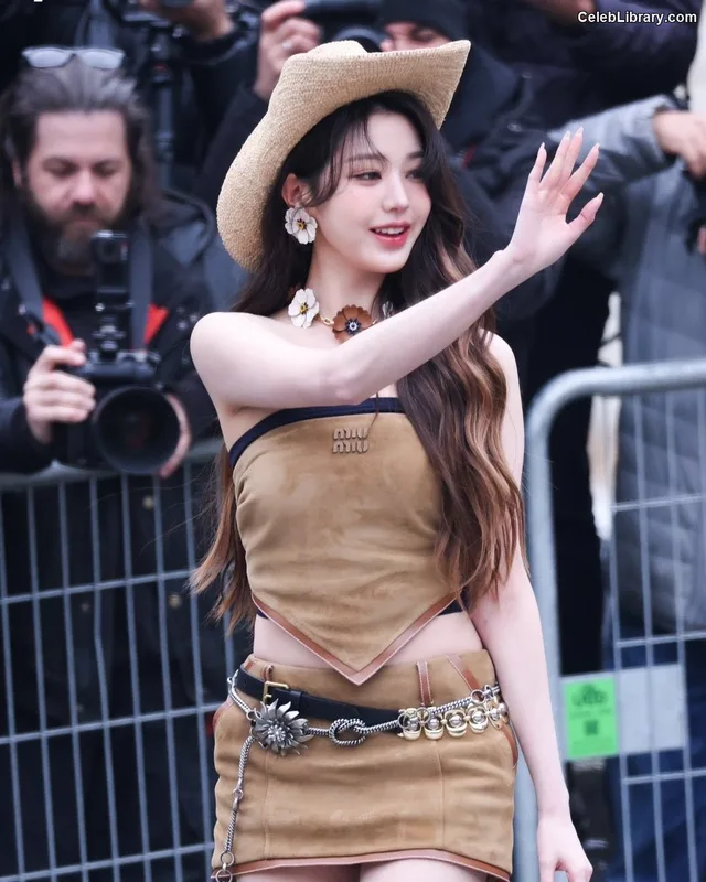 Jang Won-young  장원영 WONYOUNG photo 19 of 5846