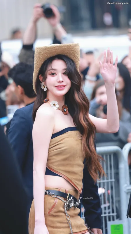 Jang Won-young  장원영 WONYOUNG photo 20 of 5846