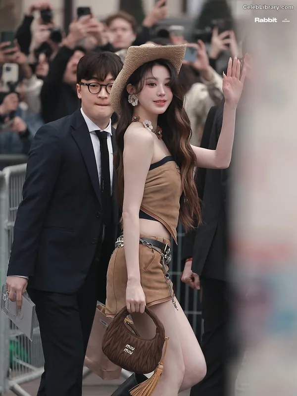 Jang Won-young  장원영 WONYOUNG photo 24 of 5846