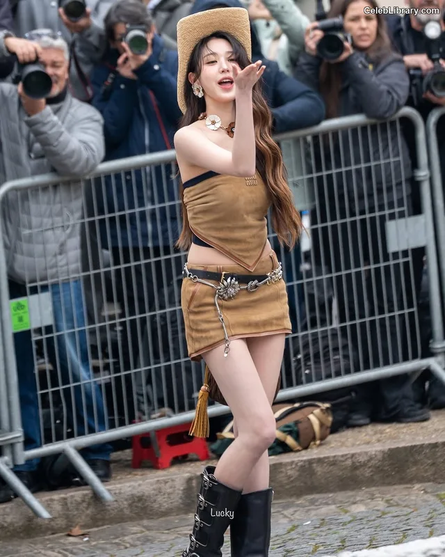 Jang Won-young  장원영 WONYOUNG photo 8 of 5846