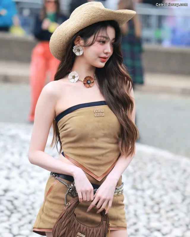 Jang Won-young  장원영 WONYOUNG photo 12 of 5846