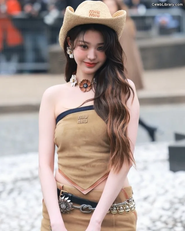 Jang Won-young  장원영 WONYOUNG photo 15 of 5846