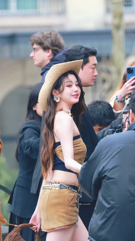 Jang Won-young  장원영 WONYOUNG photo 17 of 5846