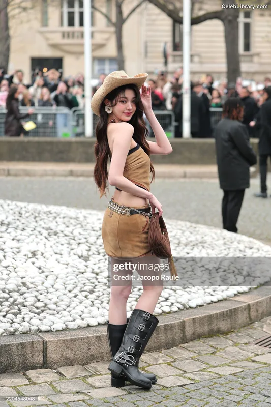 Jang Won-young  장원영 WONYOUNG photo 1 of 5846