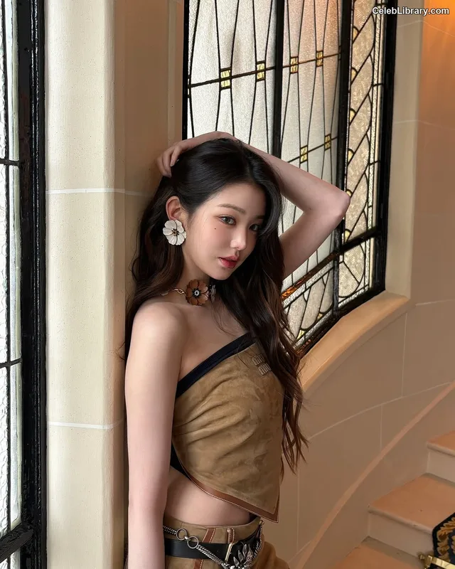 Jang Won-young  장원영 WONYOUNG photo 3 of 5846