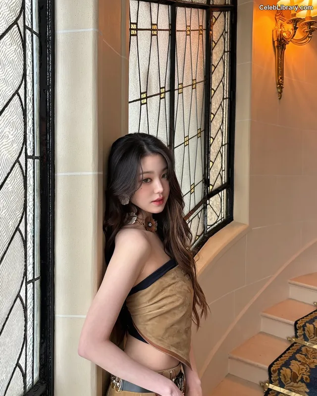 Jang Won-young  장원영 WONYOUNG photo 4 of 5846
