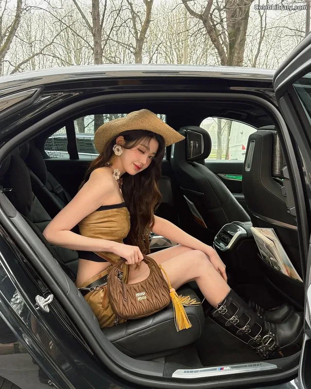 Jang Won-young  장원영 WONYOUNG photo 14 of 5846