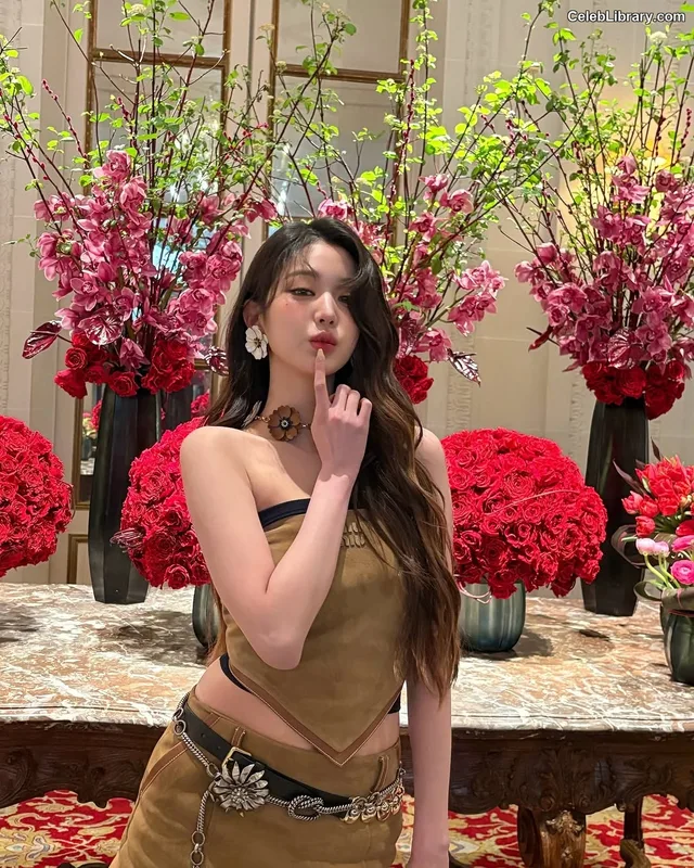 Jang Won-young  장원영 WONYOUNG photo 20 of 5846