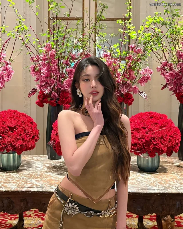 Jang Won-young  장원영 WONYOUNG photo 21 of 5846