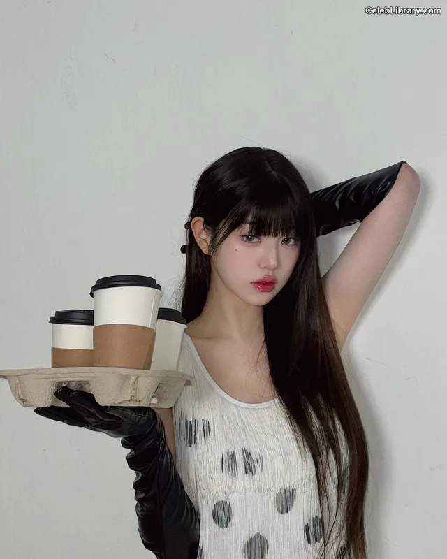 Jang Won-young 장원영 WONYOUNG photo 15 of 5846