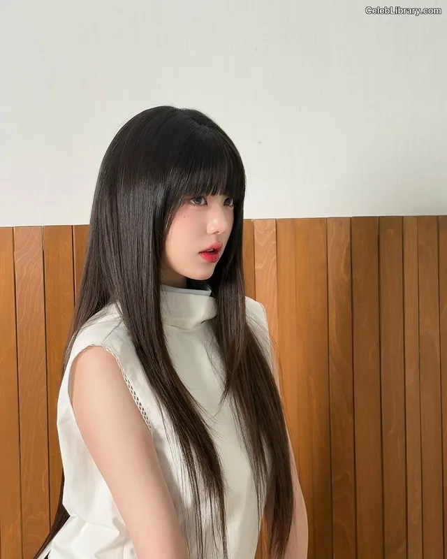 Jang Won-young 장원영 WONYOUNG photo 1 of 5846