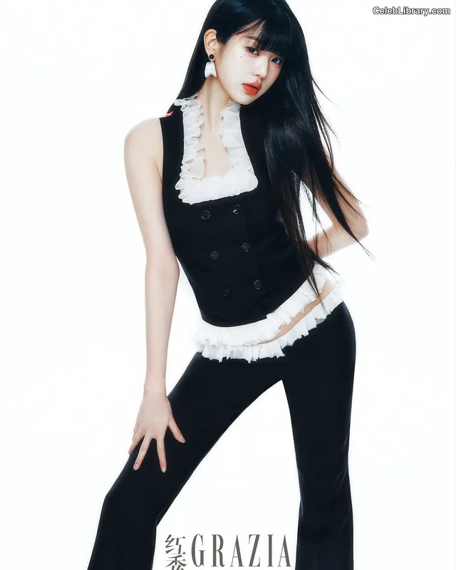 Jang Won-young 장원영 WONYOUNG photo 12 of 5846