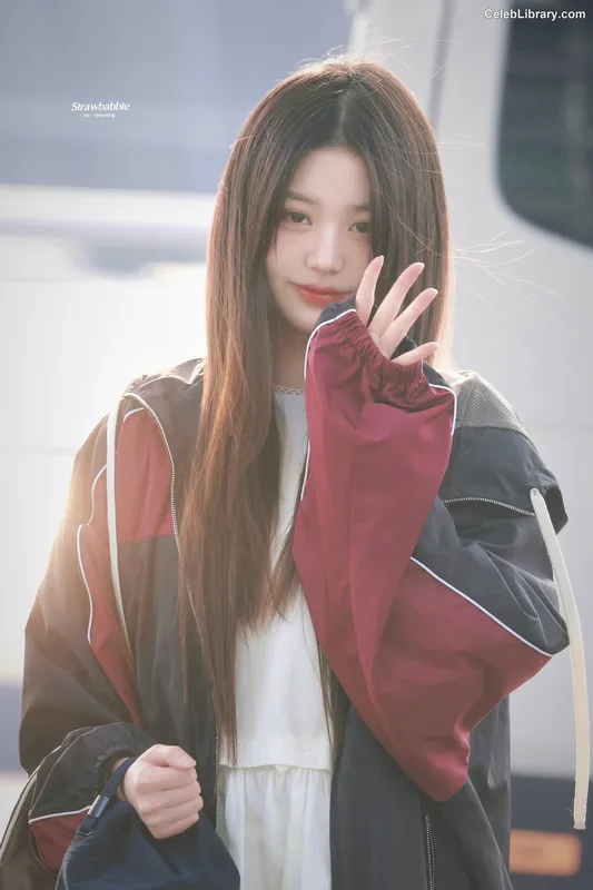 Jang Won-young 장원영 WONYOUNG photo 23 of 5846