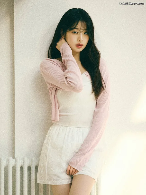 Jang Won-young 장원영 WONYOUNG photo 15 of 5846