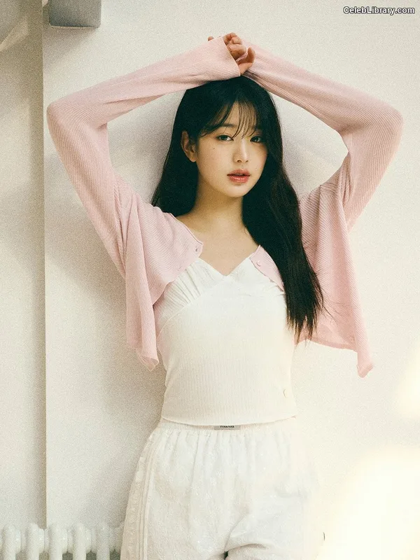 Jang Won-young 장원영 WONYOUNG photo 18 of 5846