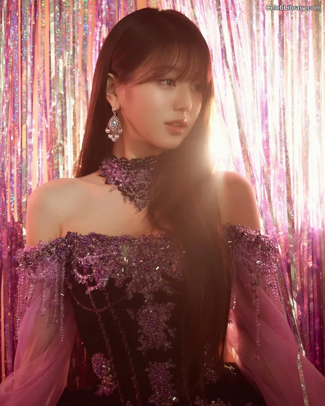 Jang Won-young 장원영 WONYOUNG photo 23 of 5846