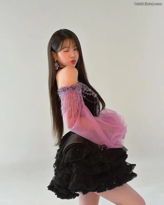 Jang Won-young 장원영 WONYOUNG photo 5 of 5846
