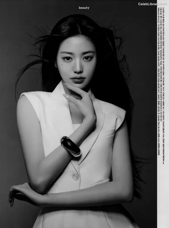 Jang Won-young 장원영 WONYOUNG photo 21 of 5846