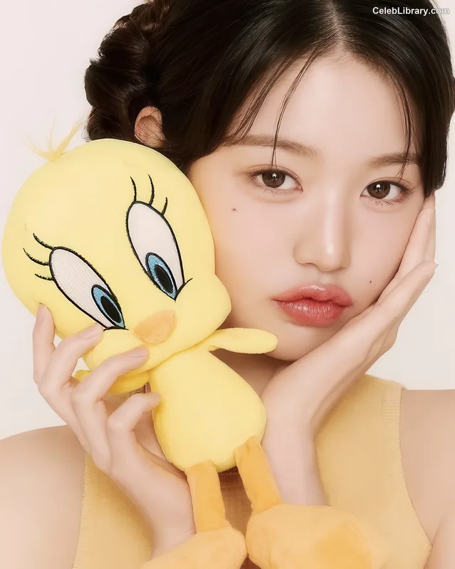 Jang Won-young 장원영 WONYOUNG photo 4 of 5846