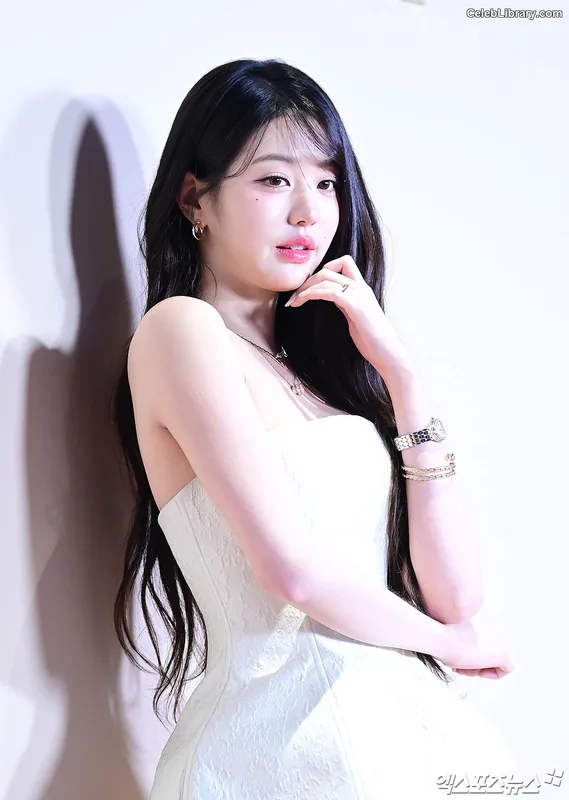 Jang Won-young 장원영 WONYOUNG photo 16 of 5846