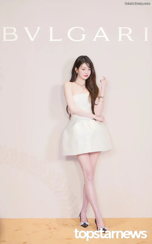 Jang Won-young  장원영 WONYOUNG photo 13 of 5846