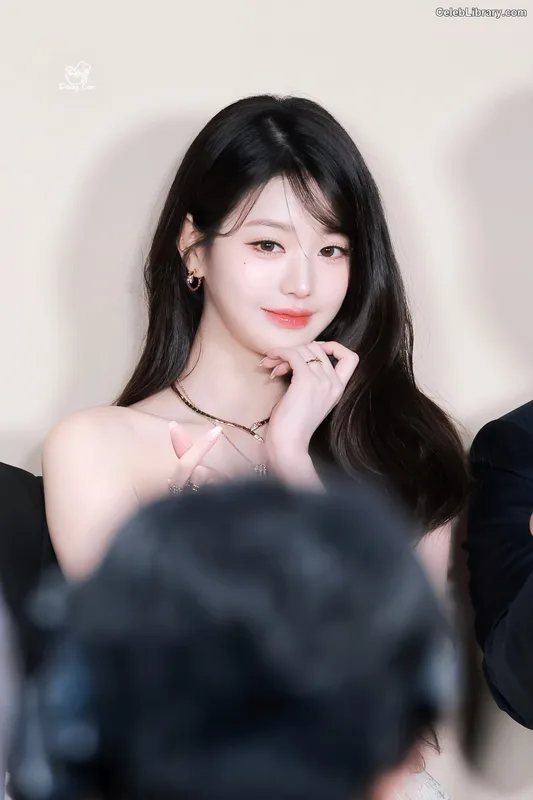 Jang Won-young  장원영 WONYOUNG photo 5 of 5846