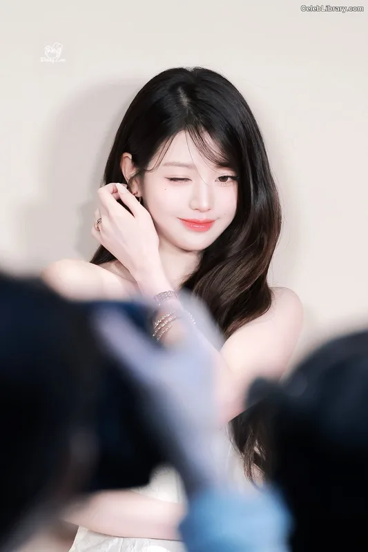 Jang Won-young  장원영 WONYOUNG photo 6 of 5846